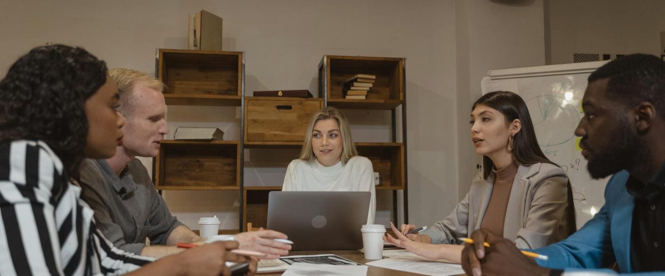 Por qué tu empresa en  Perú necesita consultores sociales