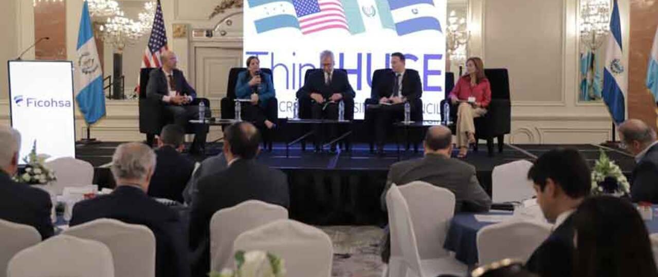 Economía y futuro sostenible: Ficohsa liderando el cambio en el Triángulo Norte